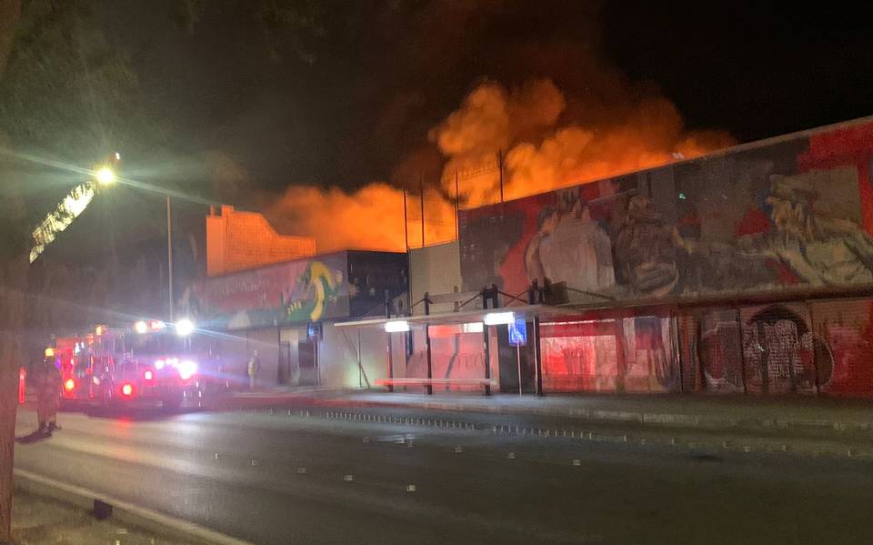 Fuerte incendio consume inmuebles en la zona centro - La Voz de la Frontera  | Noticias Locales, Policiacas, sobre México, Mexicali, Baja California y  el Mundo